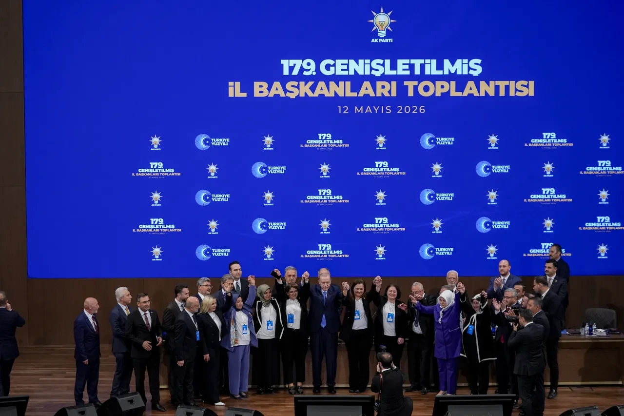 İki büyükşehir ve İstanbul'da iki ilçe AK Parti'ye geçiyor: Savcı Sayan duyurdu!