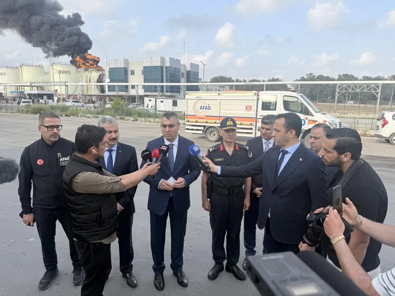 Mersin'de akaryakıt tesisinde yangın: 1 işçi hayatını kaybetti 