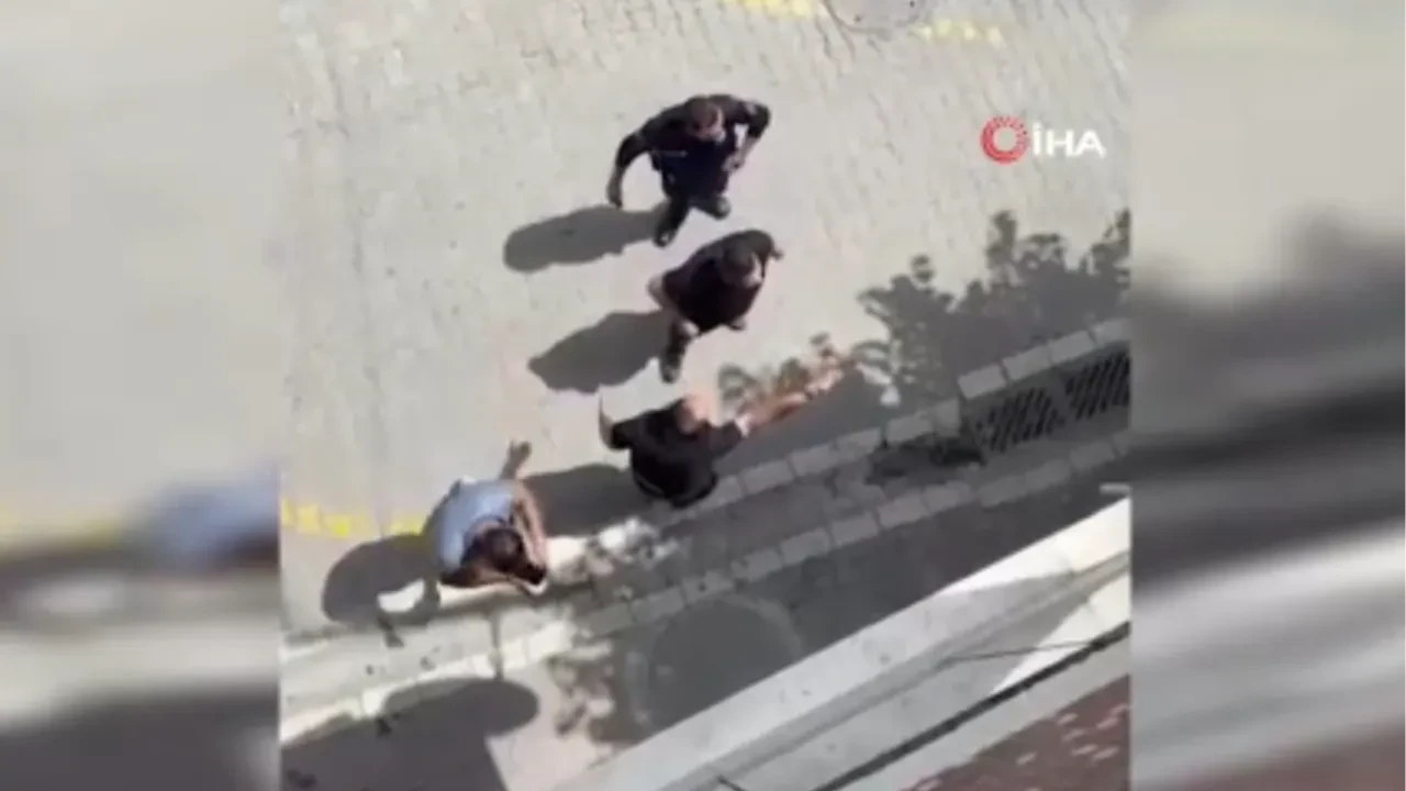 Para vermeden traş oldu, berberin bir lafıyla ortalığı birbirine kattı