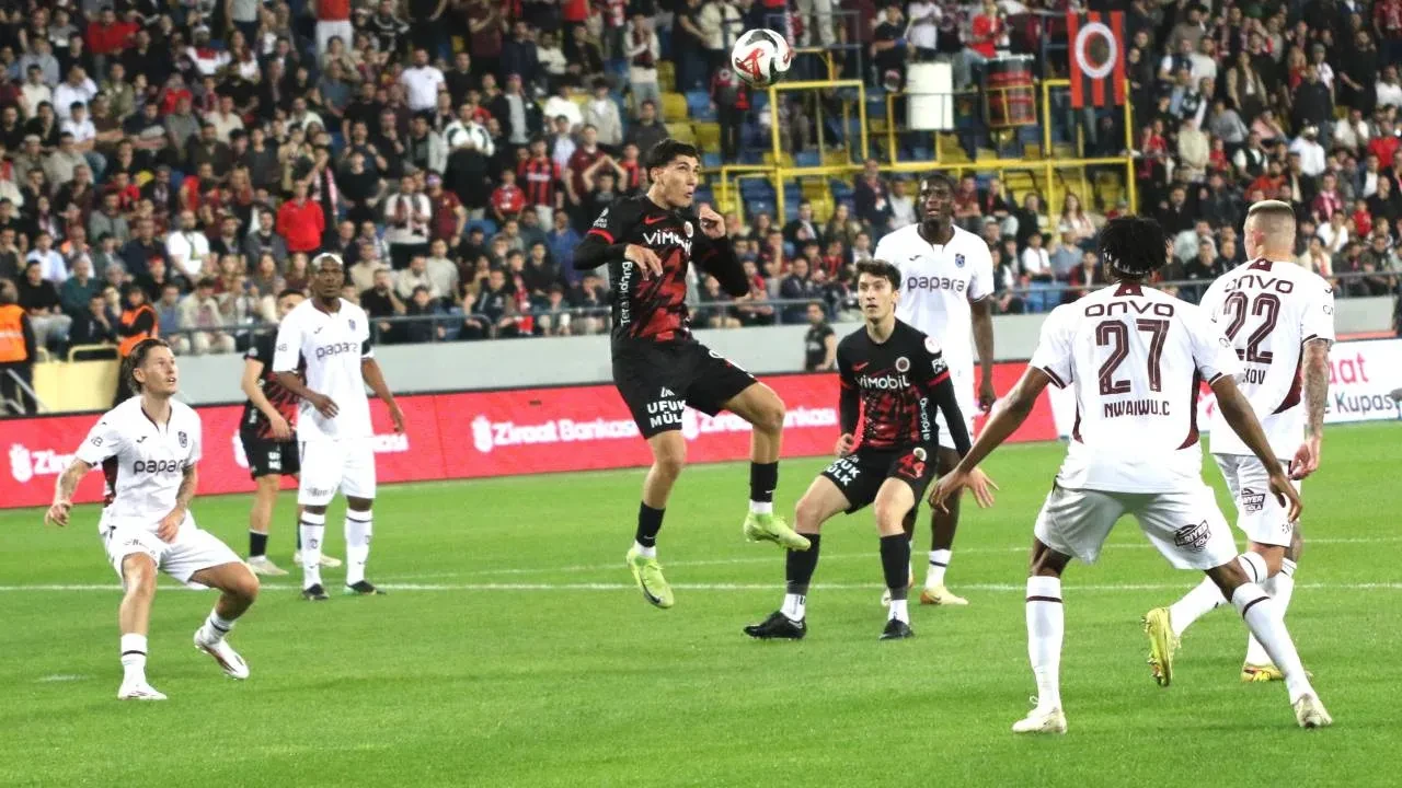Trabzonspor, Türkiye Kupası'nda finale yükseldi! Bordo-mavililer, Gençlerbirliği'ni 2-1 yendi