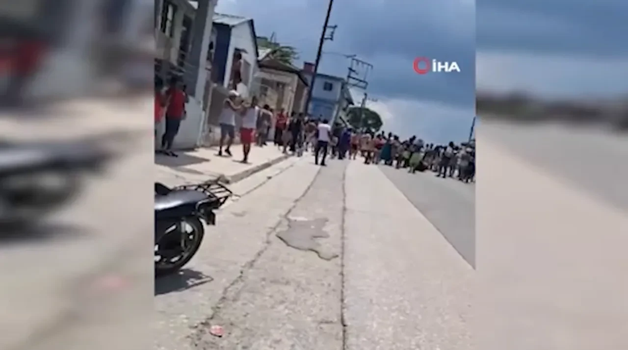 ABD ablukası karanlığa gömdü: Küba'da elektrik kesintileri halkı sokağa döktü