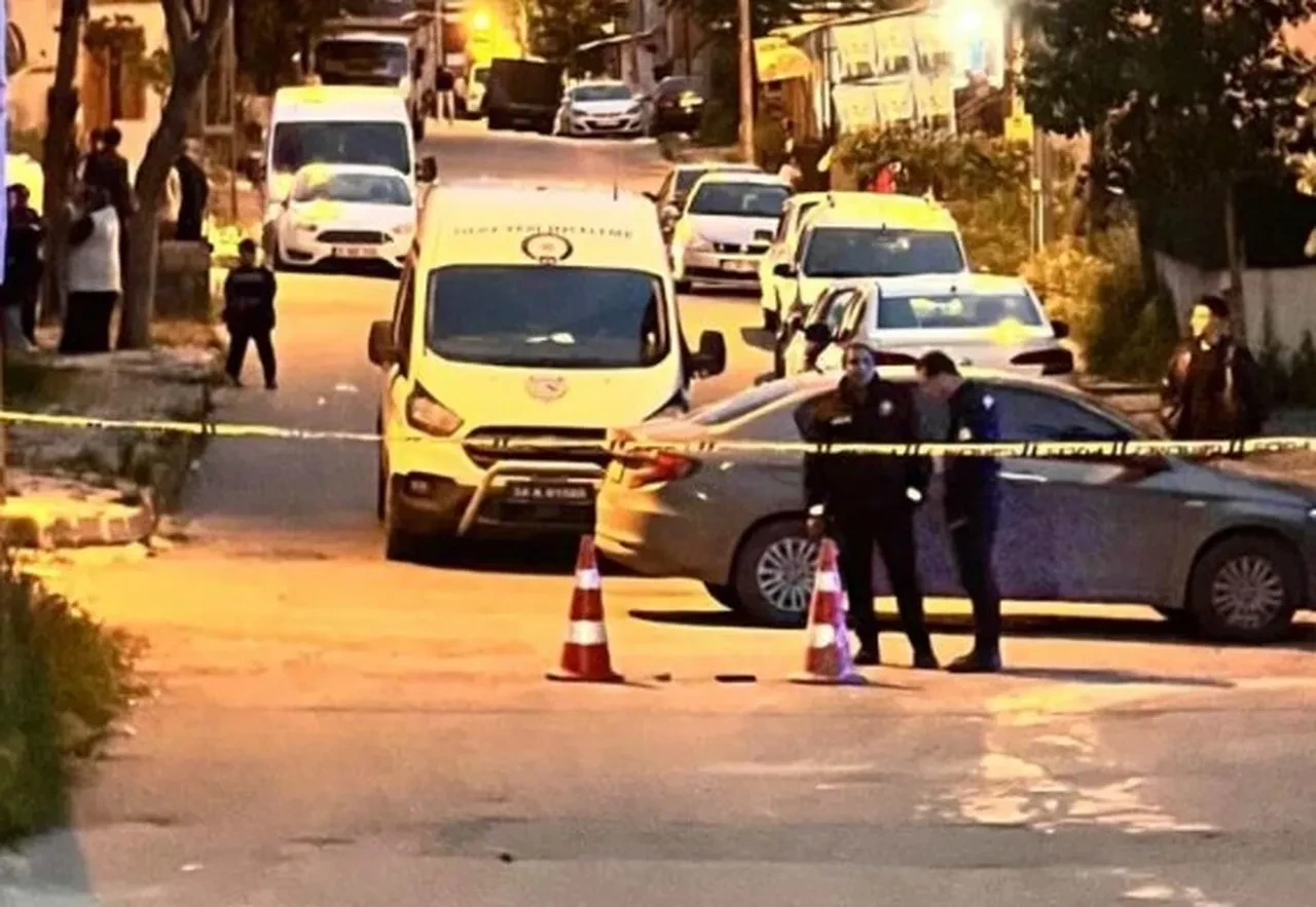 Aile arasında kavga kanlı bitti! Silah sesleri yükseldi, kanlar içinde yere yığıldı