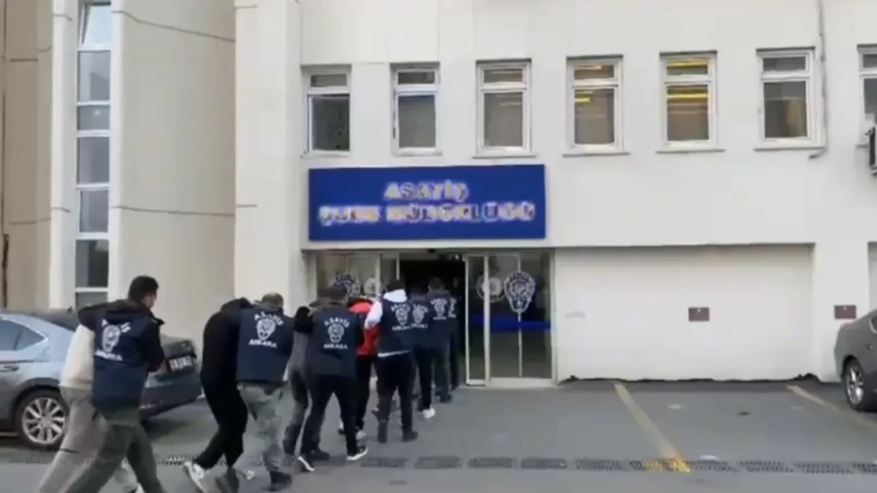 Ankara'da değnekçi operasyonu! Polisi karşısında gören şoke oldu: Çok sayıda gözaltı var 