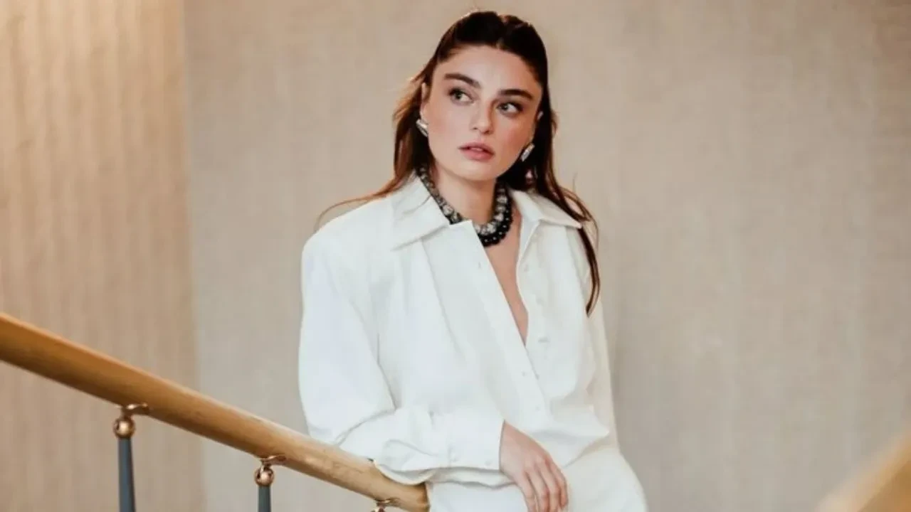 Ayça Ayşin Turan’ın yeni adresi! Show TV’nin yeni yaz dizisi Muhtemel Aşk’ta başrol oldu