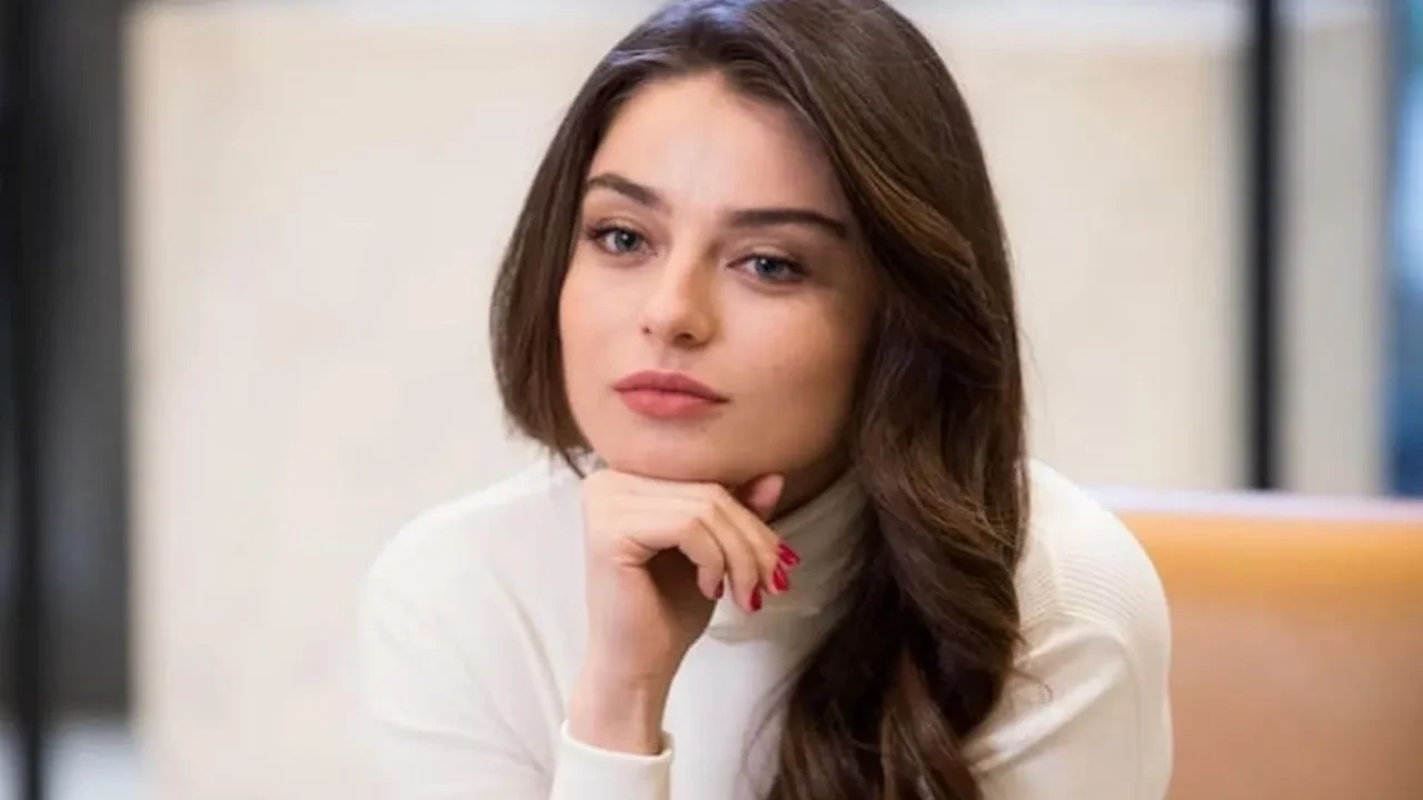 Ayça Ayşin Turan’ın yeni adresi! Show TV’nin yeni yaz dizisi Muhtemel Aşk’ta başrol oldu