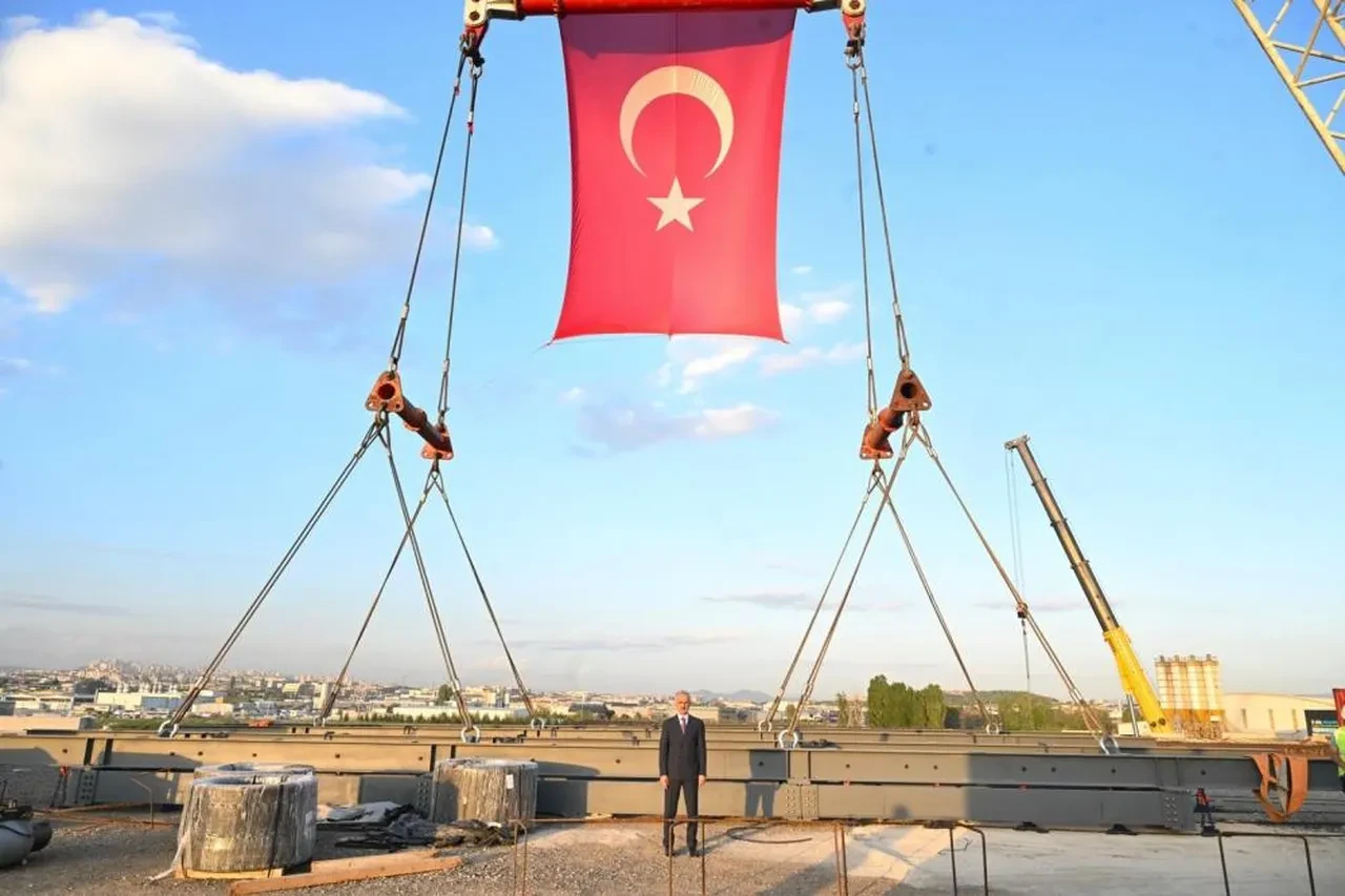 Bakan Uraloğlu duyurdu! 2 bin 450 metre uzunluğundaki pisti 3 bin metreye uzatıyoruz