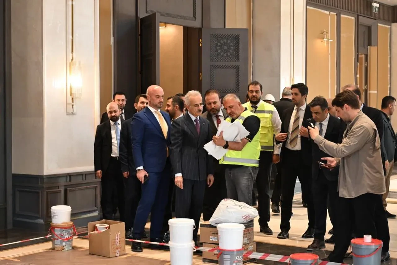 Bakan Uraloğlu duyurdu! 2 bin 450 metre uzunluğundaki pisti 3 bin metreye uzatıyoruz