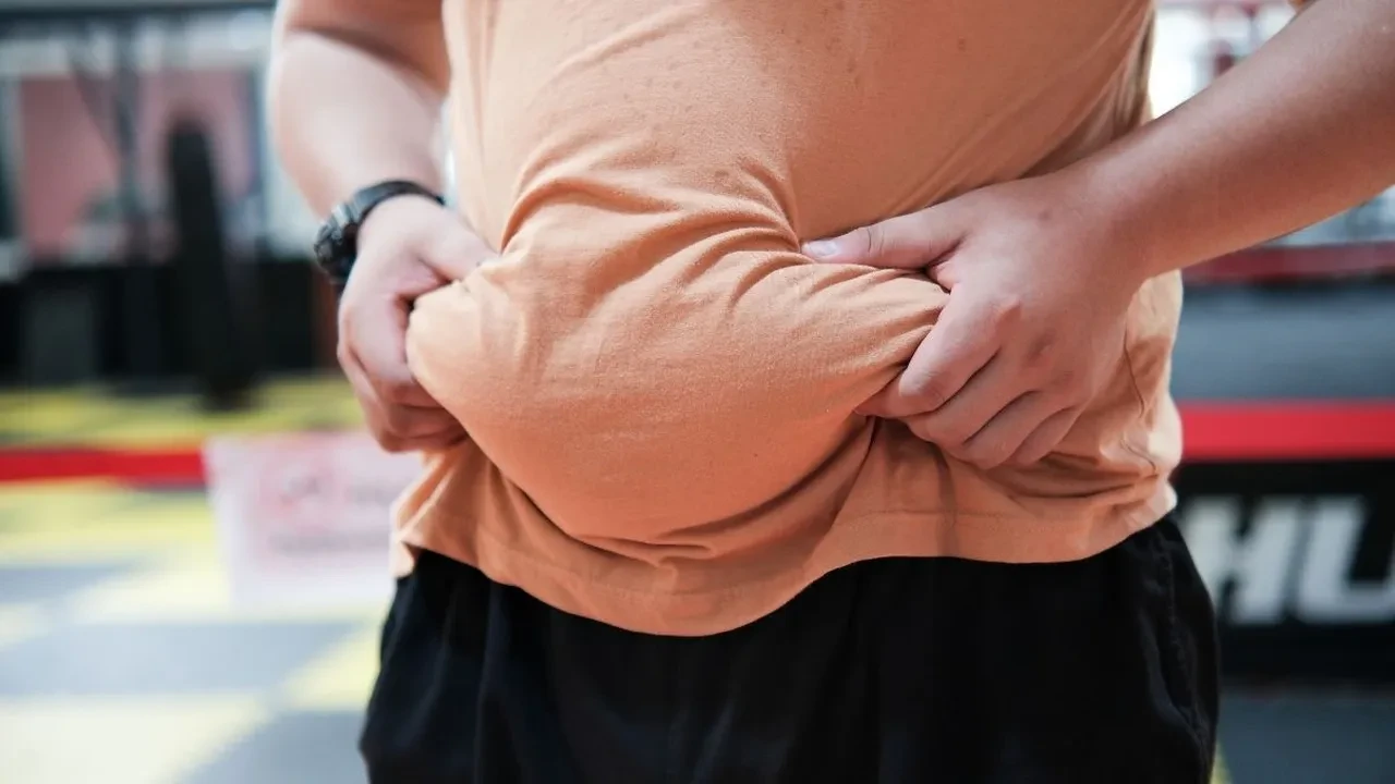 Bel bölgesindeki yağlanmanın nedeni çok yemeniz değil! Hormonlara dikkat