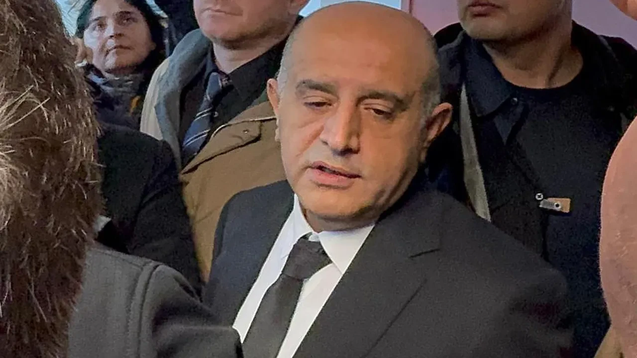 CHP'li belediyelerde yolsuzluk ve rüşvet ağı iddiası! Aziz İhsan Aktaş Davası'nda 4 kişiye tahliye