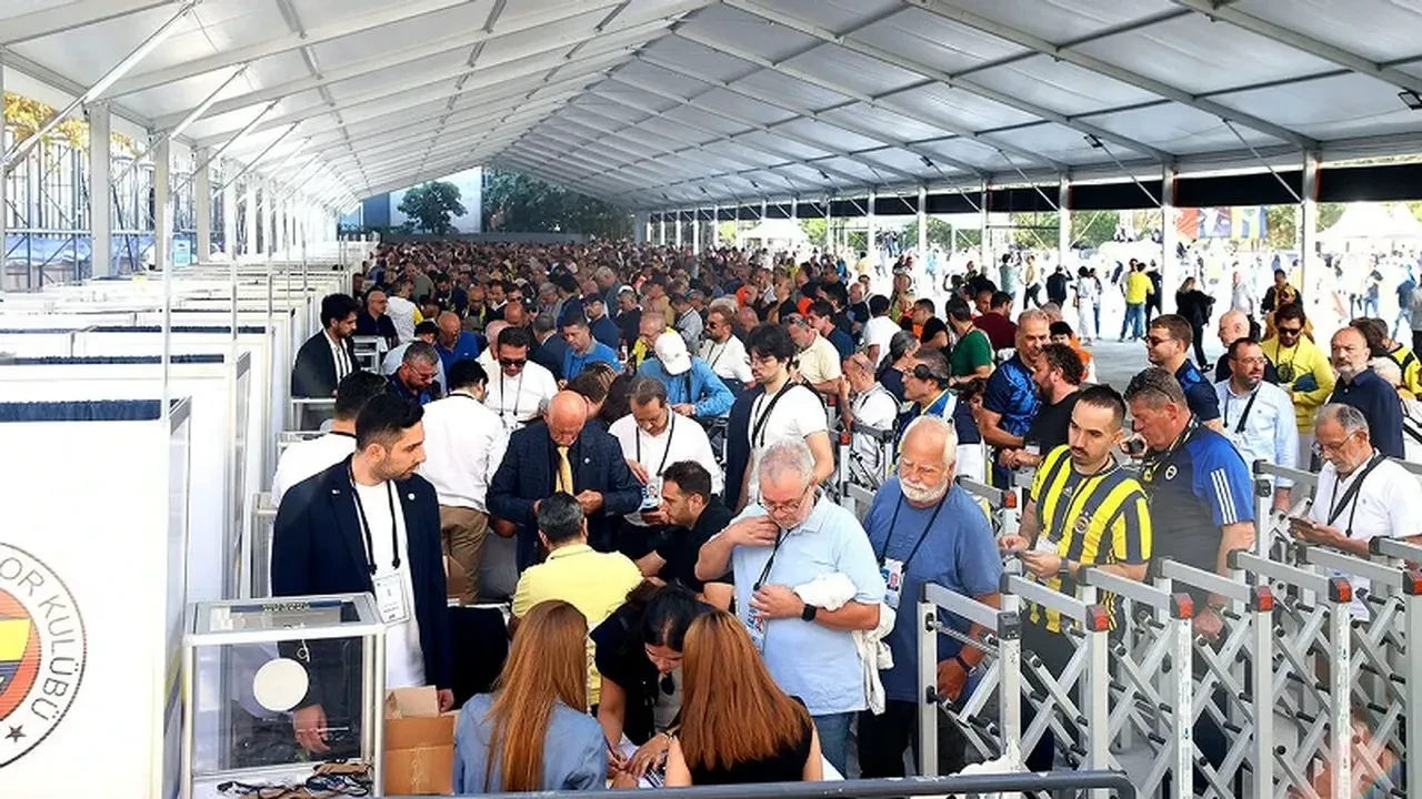 Fenerbahçe Başkanlık seçimi ne zaman erkene mi alındı? Seçim tarihi neden değişti