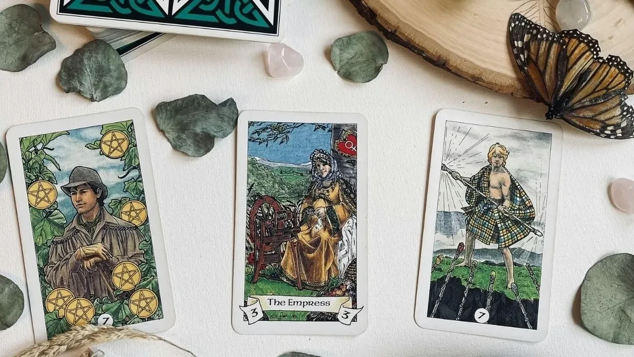 Günlük tarot kart açılımı 15 Mayıs 2026! Memnuniyete geçiş süreciniz başlıyor