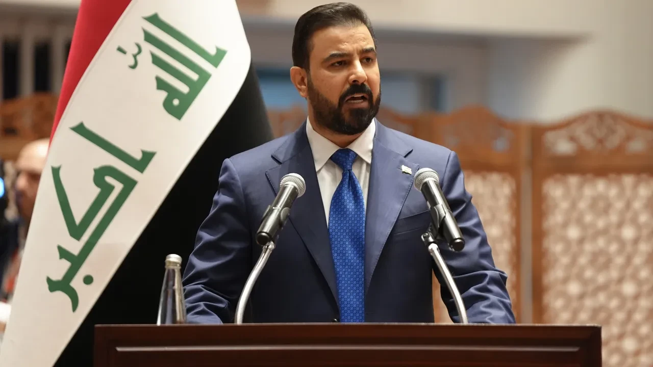 Irak'ta yeni başbakan Zeydi yemin ederek göreve başladı! Kabinesi Türkmenleri kızdırdı