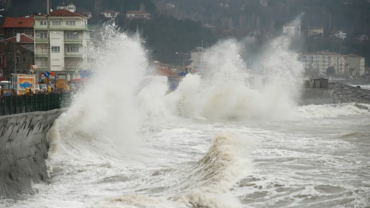 İstanbul'da bir ilçe daha tsunami riskine hazırlandı: AFAD riskin büyüklüğüne dikkat çekti