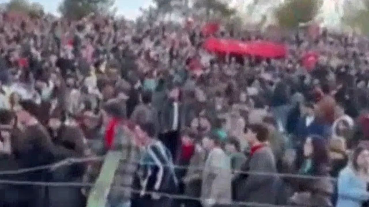 ODTÜ'de Türk bayrağına saldırı: 6 kişiye tutuklama
