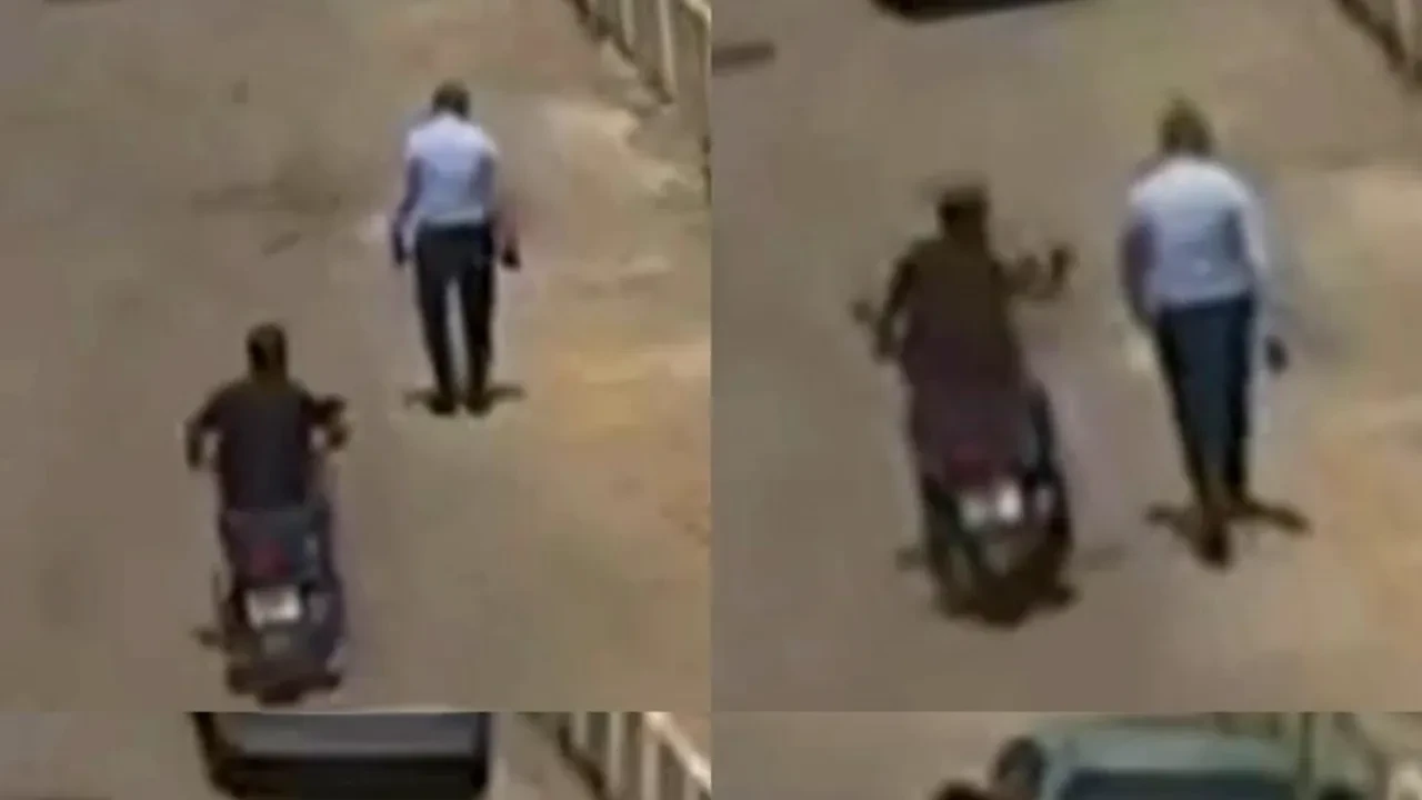 Sokak ortasında inanılmaz anlar! Bıçaklandığını anlamadan yoluna devam etti: Kanı görünce şoke oldu
