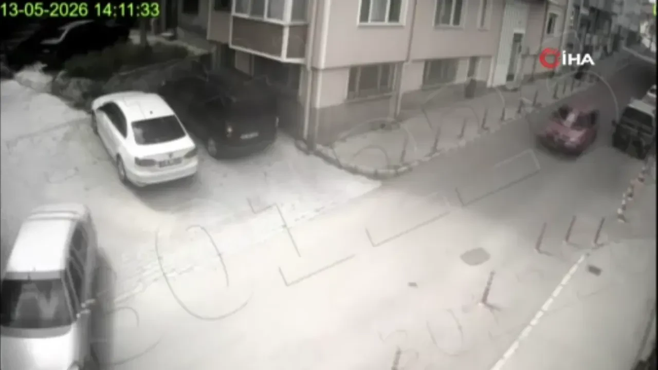 Yol verme kavgasında sürücüye ağır darbe: Aracı bağlandı, kendisi gözaltında!