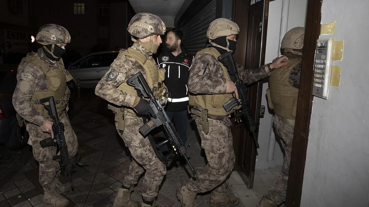 Zehir tacirlerine büyük darbe! Diyarbakır merkezli 9 ilde operasyon: Çok sayıda gözaltı var
