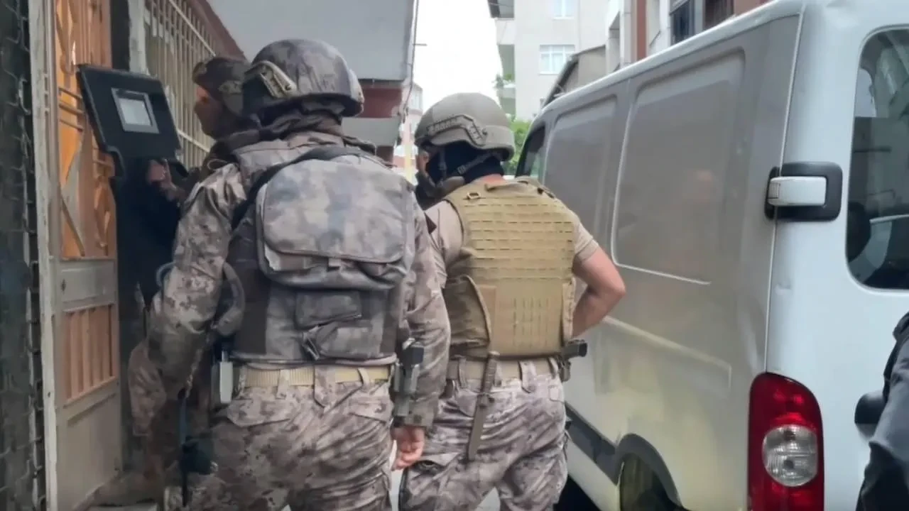 Zehir tacirlerine büyük darbe! Diyarbakır merkezli 9 ilde operasyon: Çok sayıda gözaltı var