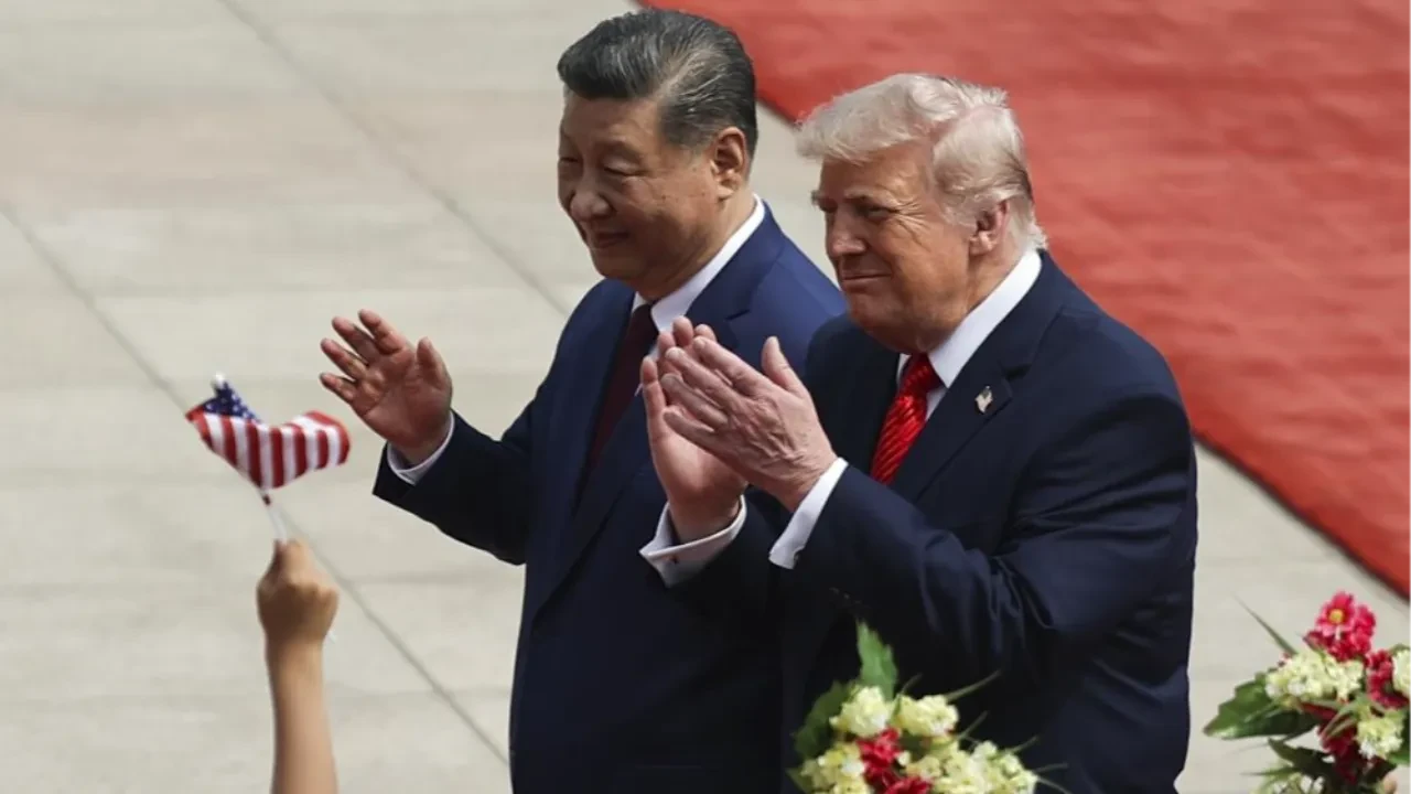 ABD lideri Trump, Çinli mevkidaşı Xi Xinping'i överken gaf yaptı: Çinlileri hedef aldı
