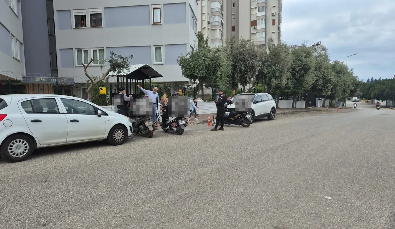 Antalya'da dijital işkence! 4 yıldır aynı saatte kapısına yemek, ambulans ve cenaze aracı yağıyor