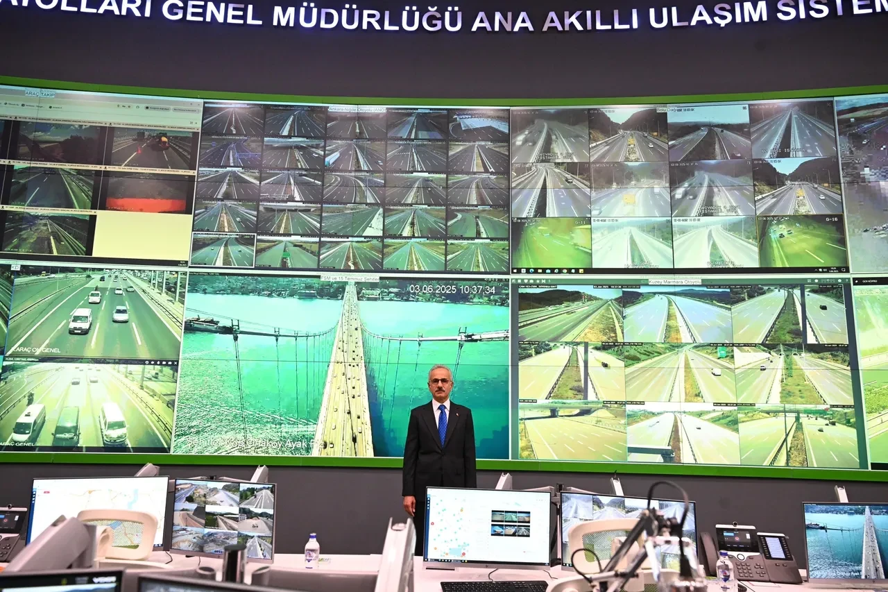 Bakan Uraloğlu’ndan Kurban Bayramı öncesi trafik açıklaması: 'AUS Merkezimizde anlık olarak takip edeceğiz'