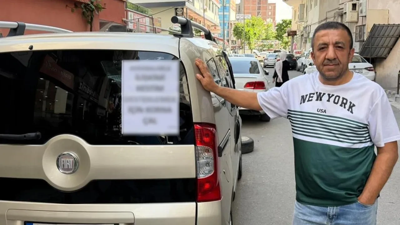 Batmanlı esnaf aracına astığı yazı ile herkesi şoke etti! Gören herkes kornaya bastı 