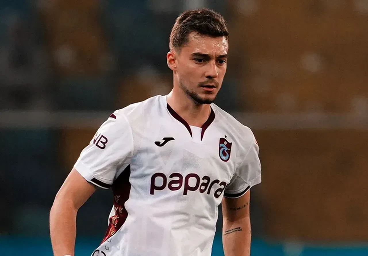 Beşiktaş ve Trabzonspor arasında Ernest Muçi pazarlıkları alev aldı: Arnavut yıldız son kararını verdi! 