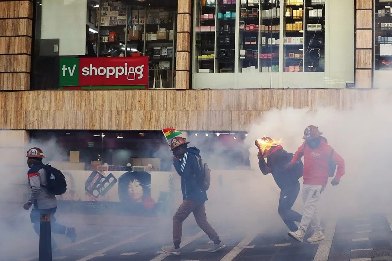Bolivya'da polisle çatışma