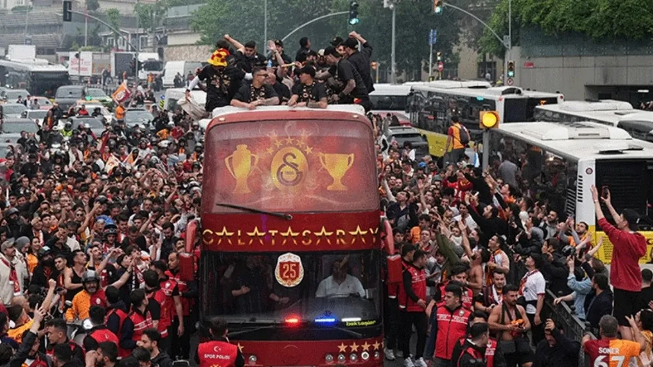 Galatasaray bu kez sanatçı istemedi! Kutlamaları yalnız yapacak