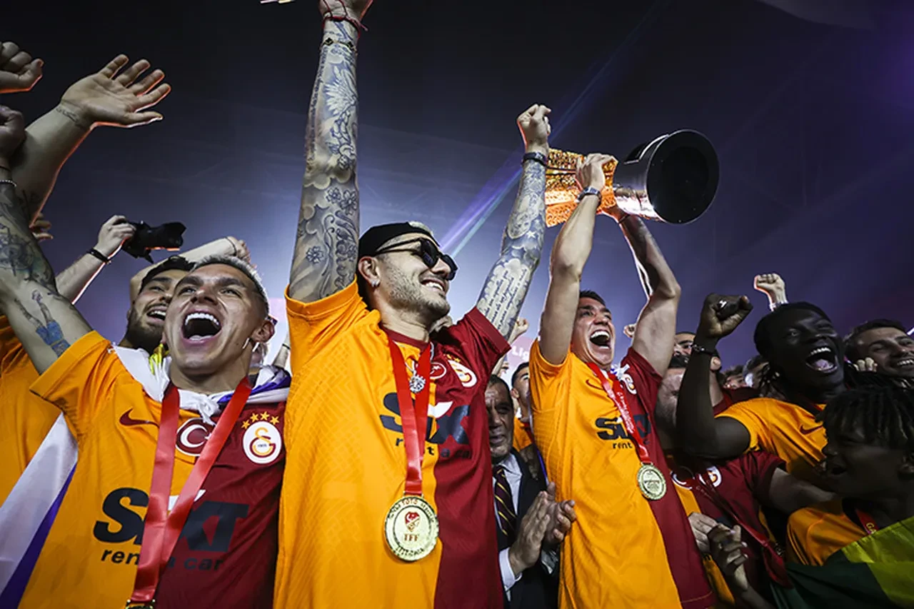 Galatasaray şampiyonluk kutlaması hangi kanalda, CANLI nereden izlenir?