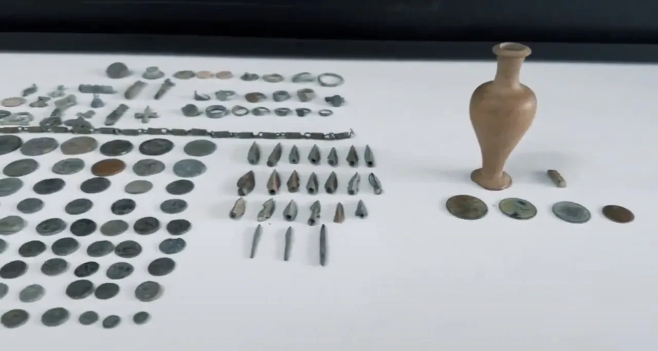 Kültür ve Turizm Bakanı Ersoy'dan kaçakçılık mesajı: "Bu topraklara ait olan burada kalacak"
