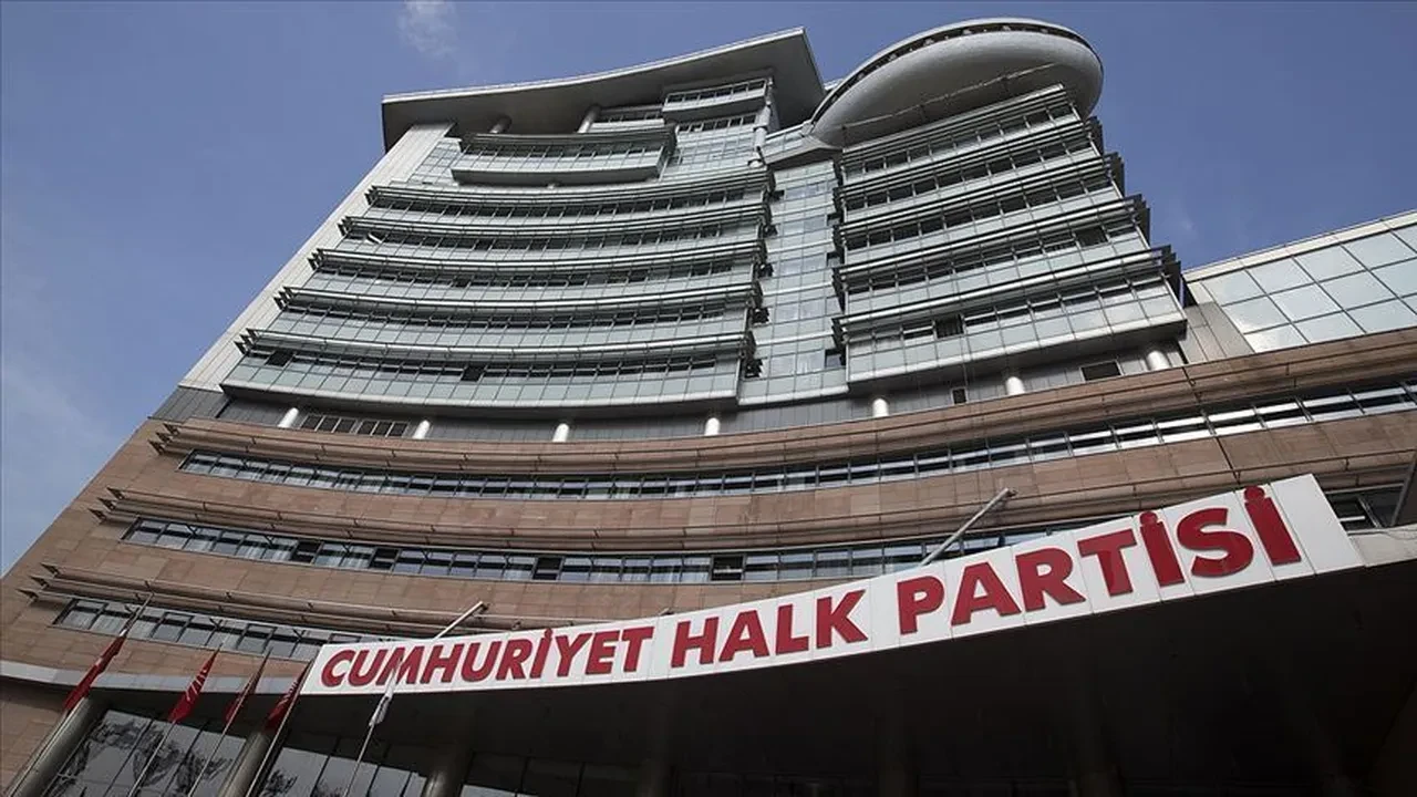 Mehmet Sevigen CHP'nin geldiği duruma açtı ağzını yumdu gözünü: Ne zaman harekete geçeceksiniz?