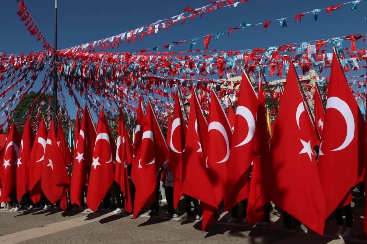 Pazartesi okullar tatil mi? 18 Mayıs 2026 günü okullarda tatil durumu netleşti