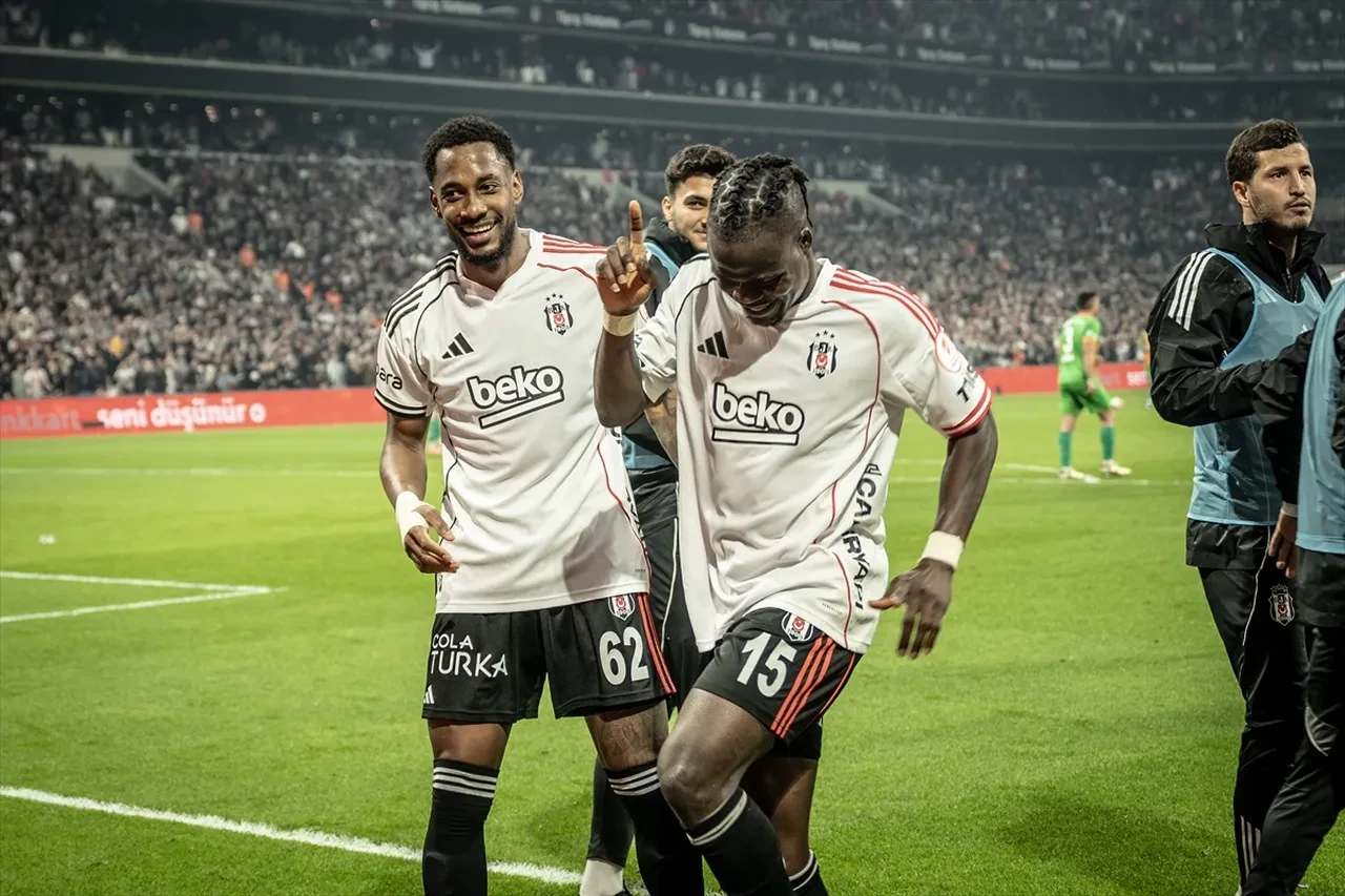 Rizespor Beşiktaş CANLI nereden izlenir? Maç başlıyor