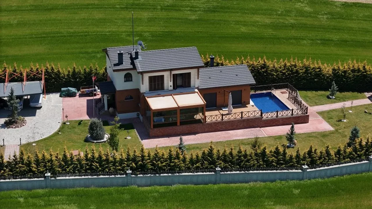 Tepebaşı yolsuzluk soruşturmasında şoke eden detaylar! Oğlunun üzerine şirket kurup köye villa yaptırdı