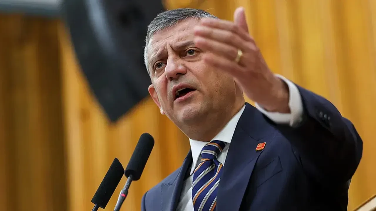 Torpil talimatı veren Özgür Özel'in yıllar önceki konuşması yeniden gündem oldu