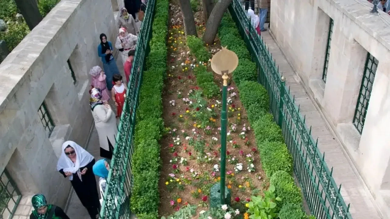 Ünlülerin akın ettiği Hazret-i Yuşa Tepesi nerede? Hazret-i Yuşa Tepesine nasıl gidilir?