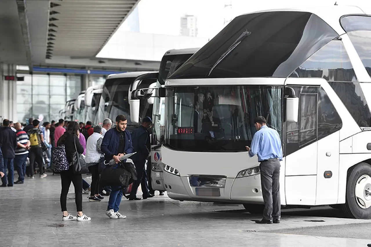 Bayramda tatile gidecekler dikkat! Seferler tükendi, bilet fiyatlarına ayar