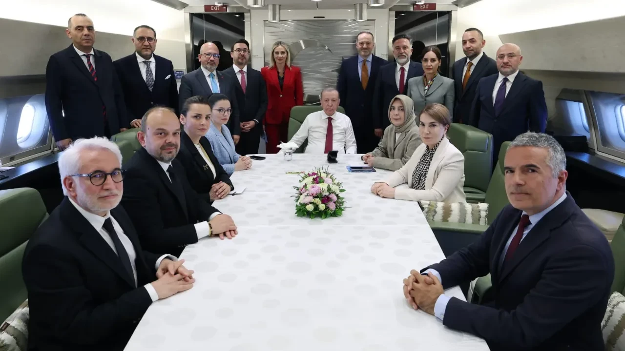 Cumhurbaşkanı Erdoğan 'yeni isimler olabilir' diyerek duyurdu! 'Huzuru AK Parti'de buldular'