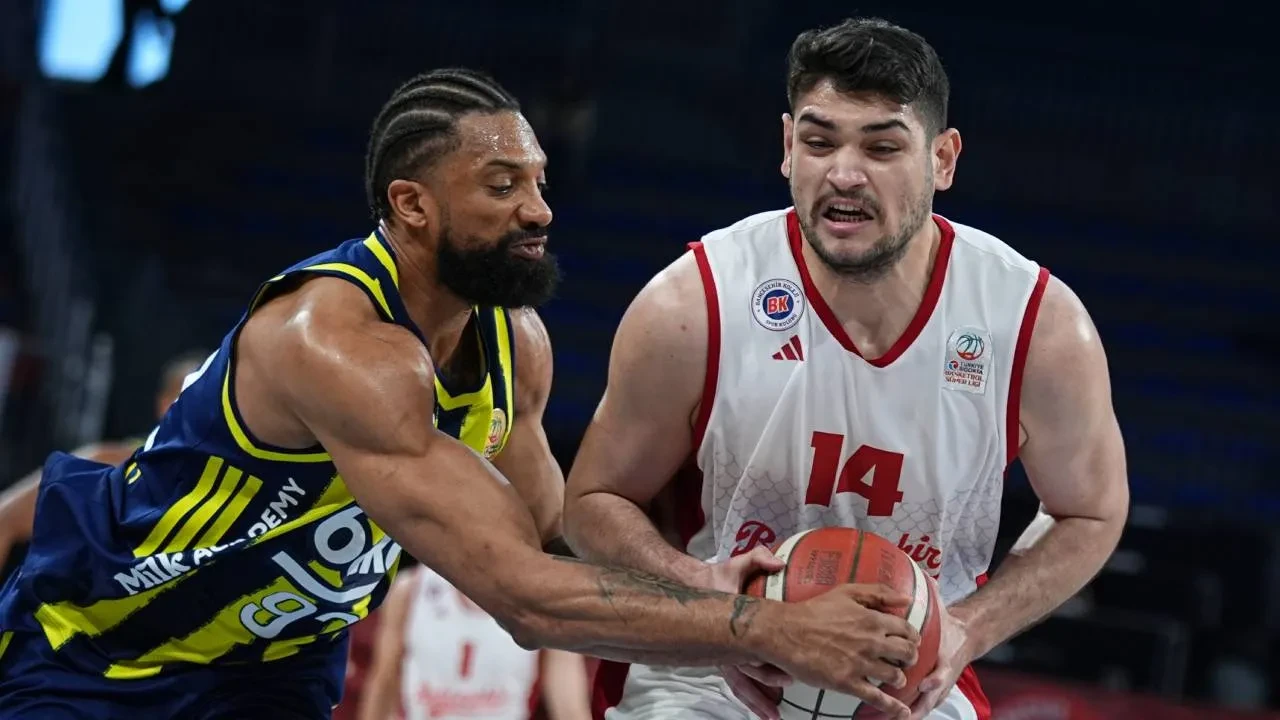 Fenerbahçe Beko sezonu lider tamamladı! Sarı-lacivertliler, Bahçeşehir Koleji'ni mağlup etti
