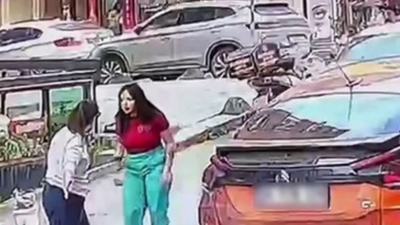 Hülya Sönmez kimdir? Hülya Sönmez kaç yaşında? Hülya Sönmez evli mi?