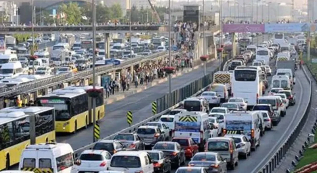 İstanbul'da UEFA finali hazırlığı: Bazı yollar trafiğe kapatılacak, işte alternatif güzergahlar