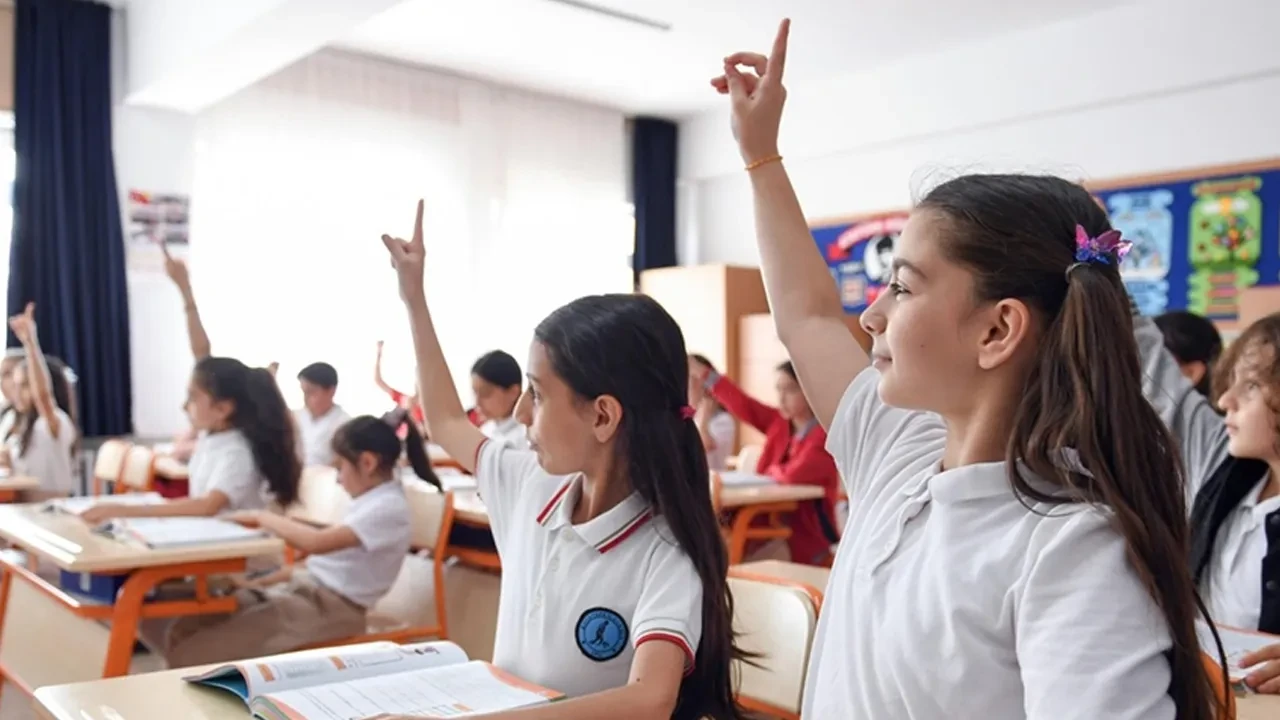 Okullarda yeni dönem! Veli Randevu Sistemi değişiyor