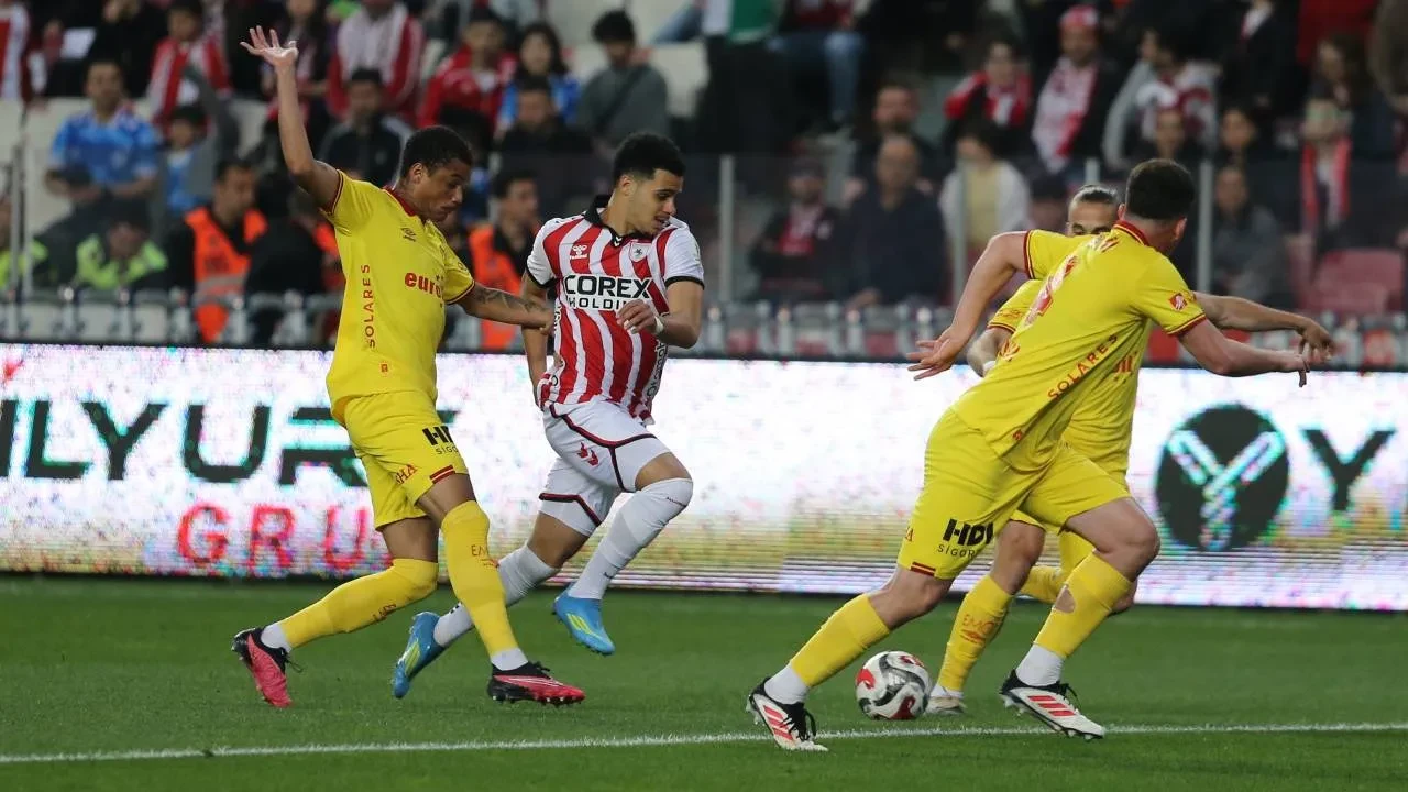 Samsunspor, Göztepe'yi 3 golle geçti! Göztepe, Avrupa şansını kaçırdı