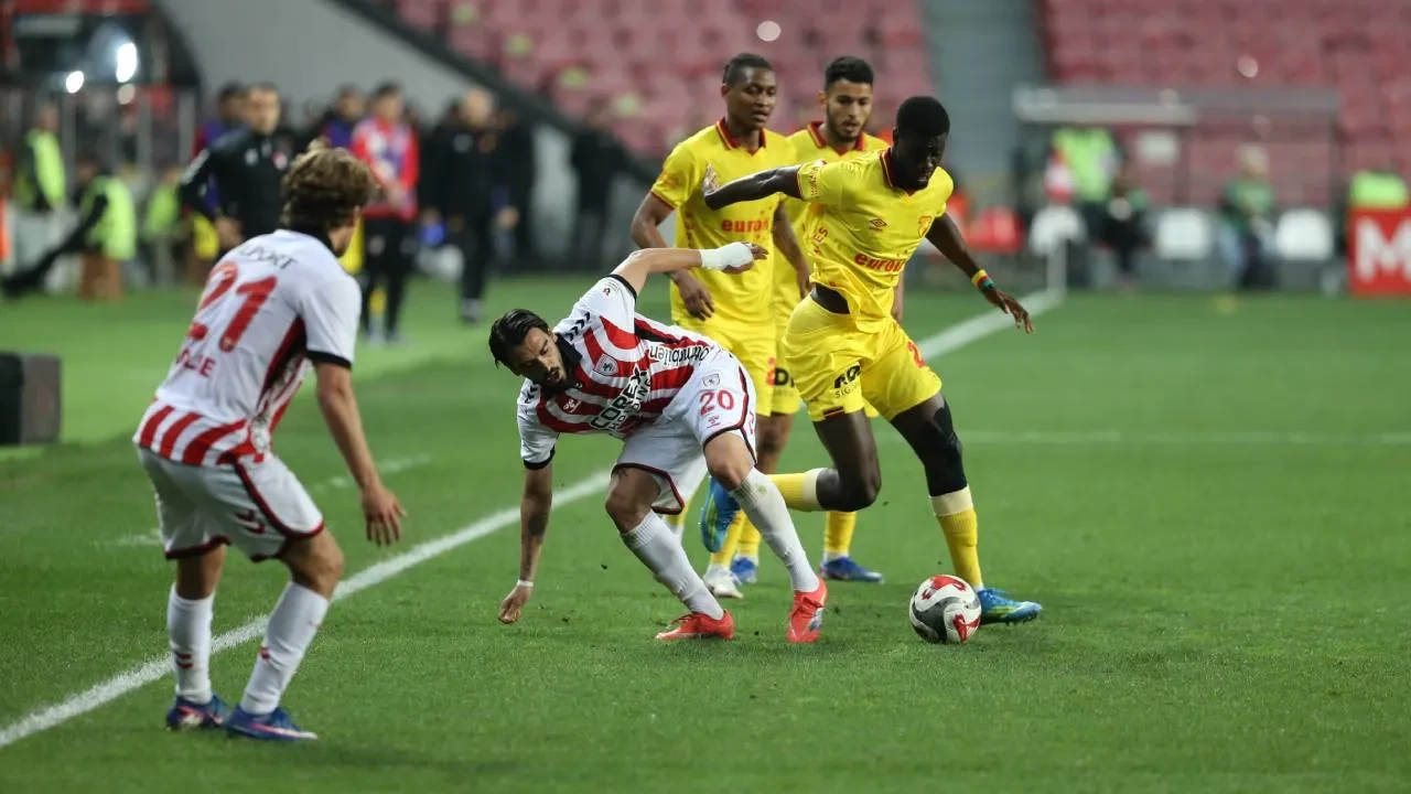 Samsunspor, Göztepe'yi 3 golle geçti! Göztepe, Avrupa şansını kaçırdı