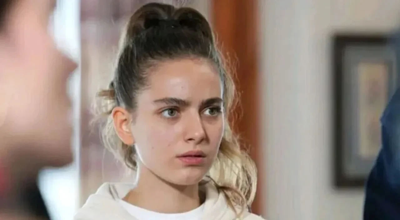 Taşacak Bu Deniz'in yıldızı Ava Yaman'ın yeni adresi belli oldu! “Dokunmadan Aşk” filmiyle ekrana geliyor