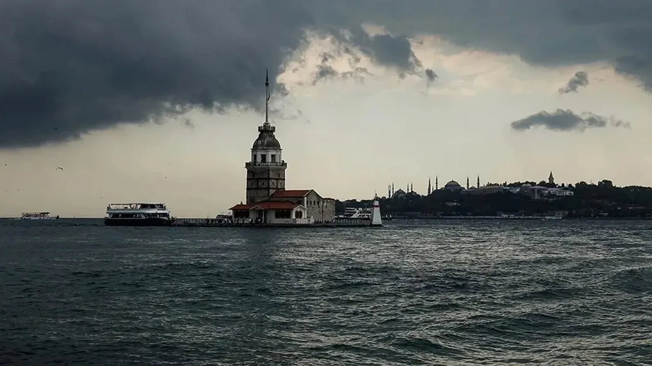AKOM, tüm İstanbul'u gün vererek uyardı! Sıcaklık düşüyor, yağmur geliyor