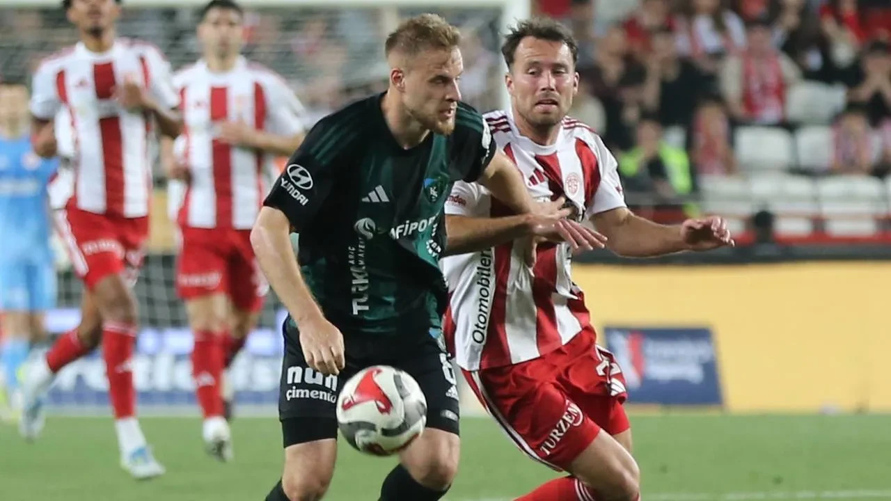 Antalyaspor, Süper Lig'e veda etti! Kırmızı-beyazlılara galibiyet yetmedi