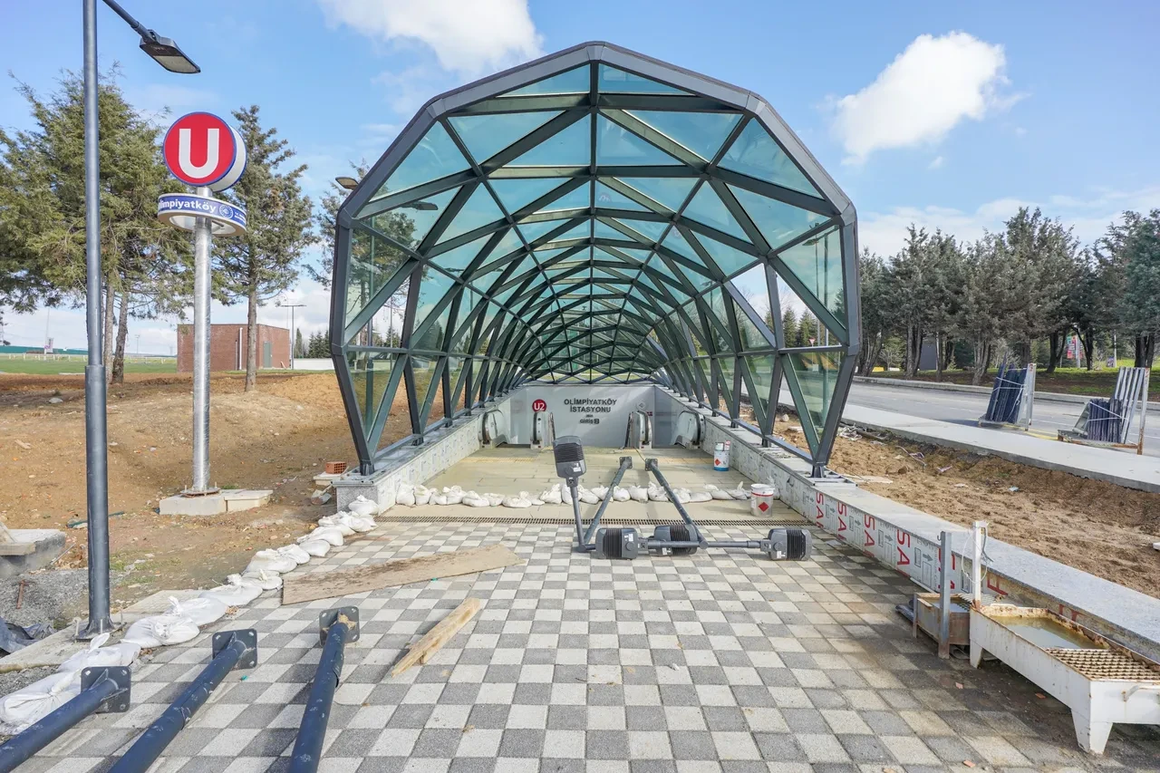 Bakan Uraloğlu müjdeyi verdi! Dev projede son yaklaşıldı: Halkalı-Havalimanı 30 dakikaya düşecek