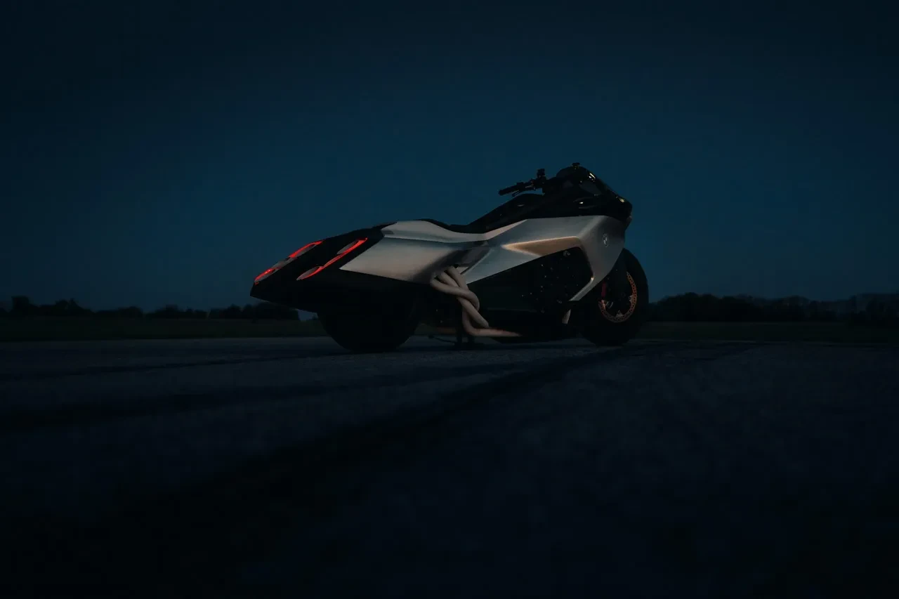 BMW sınırları aştı: Uçak mı motosiklet mi belli olmayan yeni canavar Vision K18